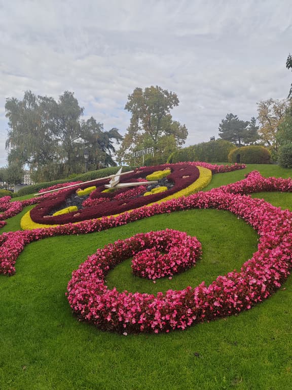 L'horloge fleurie, référence dans le monde. L'horloge fleurie, référence dans le monde.
